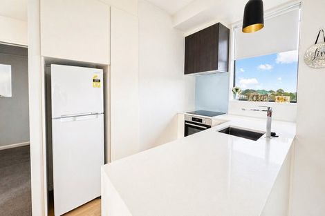 Photo of property in 102/19 Rawene Road, Birkenhead, Auckland, 0626