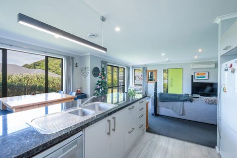 Photo of property in 38 Saddleback Road, Todds Valley, Nelson, 7071