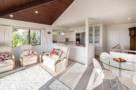 Photo of property in 153 Mellons Bay Road, Mellons Bay, Auckland, 2014