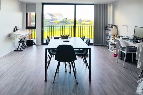 Photo of property in 17 Nugget Avenue, Hobsonville, Auckland, 0616