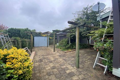 Photo of property in 1 Highlands Place, Highlands Park, New Plymouth, 4312