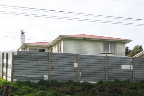 Photo of property in 11 Whakawhiti Street, Marfell, New Plymouth, 4310