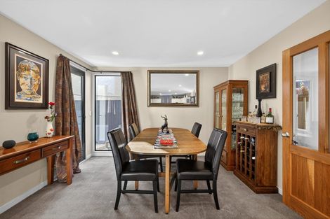 Photo of property in 79 Holly Road, St Albans, Christchurch, 8014