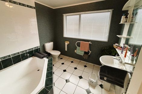 Photo of property in 33 College Drive, Paraparaumu, 5032