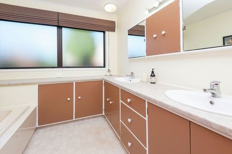 Photo of property in 18 Sheralee Place, Bucklands Beach, Auckland, 2014