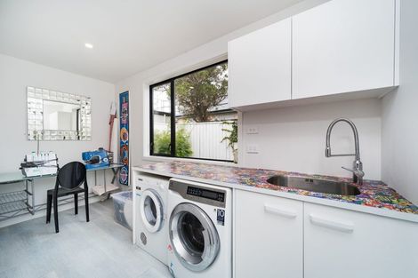 Photo of property in 423b Featherston Street, Palmerston North, 4414