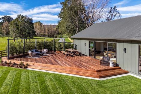 Photo of property in 405a Paekakariki Hill Road, Paekakariki Hill, Porirua, 5381