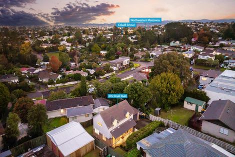Photo of property in 305 Royal Road, Massey, Auckland, 0614
