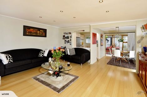 Photo of property in 1/15 Sunnynook Road, Forrest Hill, Auckland, 0620