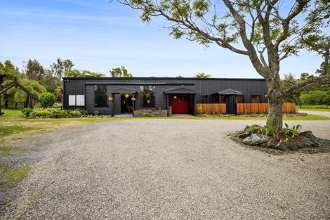 Photo of property in 1082 Junction Road, Egmont Village, Inglewood, 4386