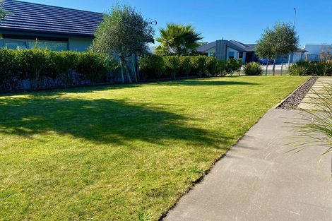 Photo of property in 53 Links Drive, Waiwhakaiho, New Plymouth, 4312