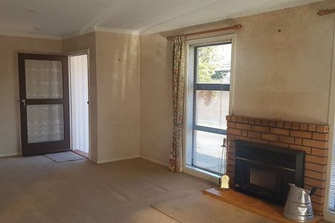 Photo of property in 22 Woodend Road, Woodend, 7610