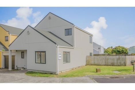 Photo of property in 10 Blumhardt Place, Avondale, Auckland, 1026