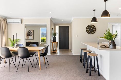 Photo of property in 98 Penetaka Heights, Pyes Pa, Tauranga, 3112