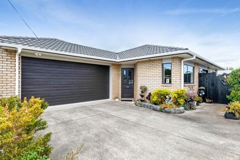 Photo of property in 1/276 Mangorei Road, Merrilands, New Plymouth, 4312