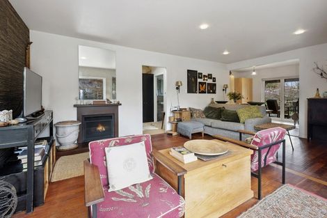 Photo of property in 35 Tamatea Road, Taupo, 3330