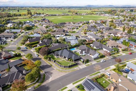 Photo of property in 47 The Esplanade, Huntington, Hamilton, 3210