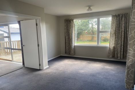 Photo of property in 5 Prestons Road, Redwood, Christchurch, 8051