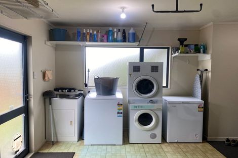 Photo of property in 81 Parnell Heights, Kelvin Grove, Palmerston North, 4414