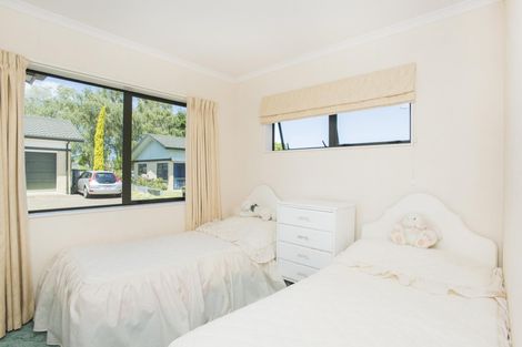 Photo of property in 4 Coulston Place, Riverdale, Gisborne, 4010