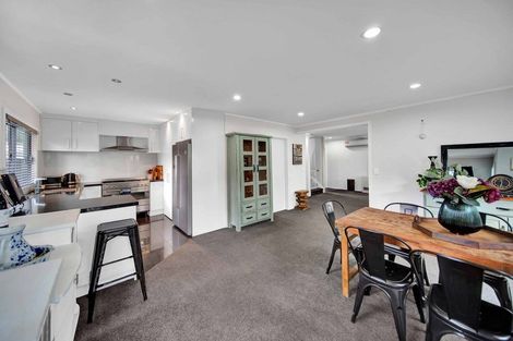 Photo of property in 79 Beach Road, Pahurehure, Papakura, 2113