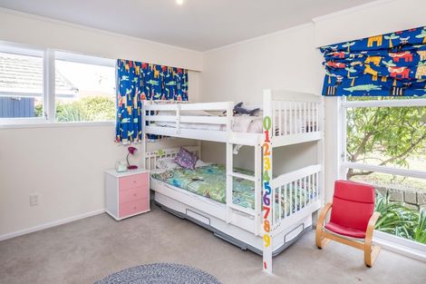 Photo of property in 2 Cranwell Street, Churton Park, Wellington, 6037