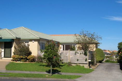 Photo of property in 1/16 Oakridge Way, Northpark, Auckland, 2013
