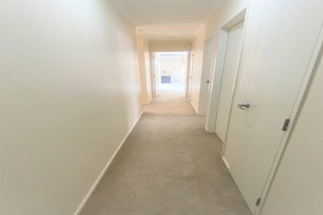 Photo of property in 106a Simpson Road, Henderson Valley, Auckland, 0614