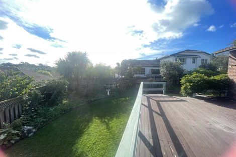 Photo of property in 4 Delisle Place, Windsor Park, Auckland, 0632