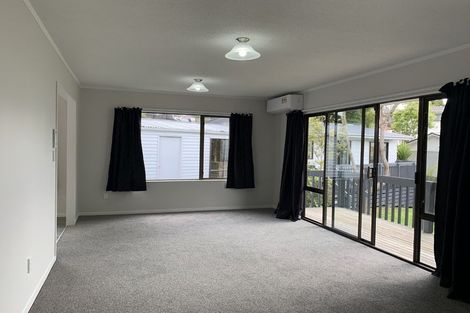 Photo of property in 8 Wirihana Road, Titirangi, Auckland, 0604