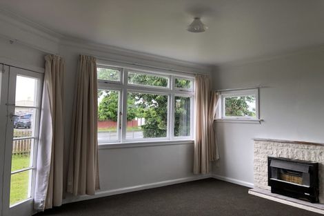 Photo of property in 106 Bartholomew Road, Levin, 5510