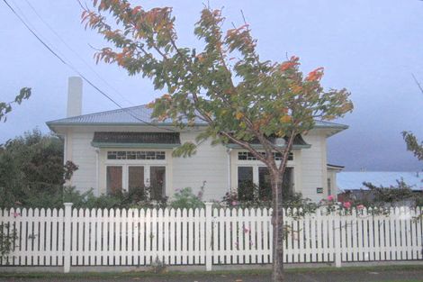 Photo of property in 32 Richmond Grove, Woburn, Lower Hutt, 5010