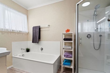 Photo of property in 15 Old Onerahi Road, Onerahi, Whangarei, 0110