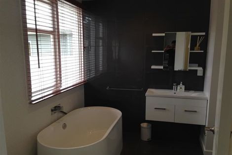 Photo of property in 96 Charles Street, Westshore, Napier, 4110