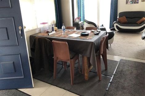 Photo of property in 16 Tironui Station Road East, Papakura, 2112