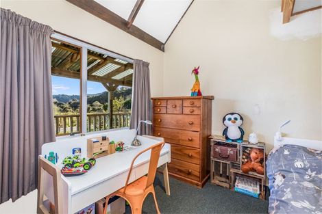 Photo of property in 38 Pencarrow Crescent, Wainuiomata, Lower Hutt, 5014