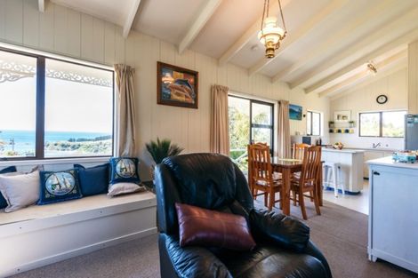 Photo of property in 14 Cory Road, Palm Beach, Waiheke Island, 1081