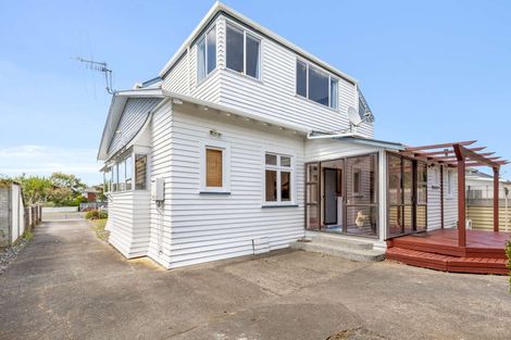 Photo of property in 11 Chelwood Street, Takaro, Palmerston North, 4412