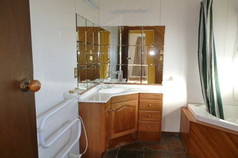 Photo of property in 17 Gebbie Road, Taradale, Napier, 4112