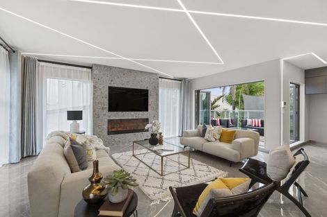 Photo of property in 6a Hanlon Crescent, Narrow Neck, Auckland, 0624