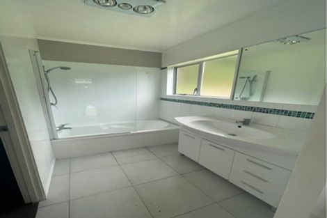 Photo of property in 27 Springtime Crescent, Stanmore Bay, Whangaparaoa, 0932