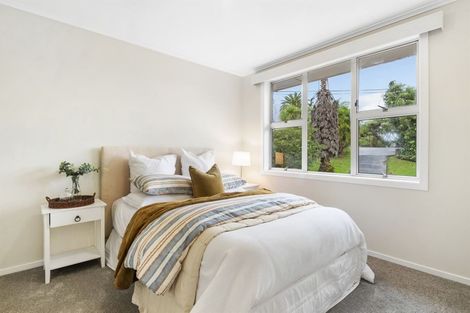 Photo of property in 1/26 Rewi Street, Torbay, Auckland, 0630