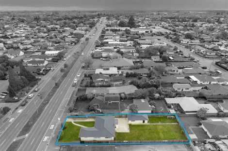 Photo of property in 292 Main North Road, Redwood, Christchurch, 8051