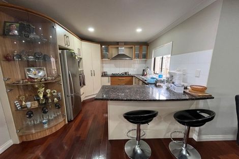 Photo of property in 98 Meadowland Drive, Somerville, Auckland, 2014