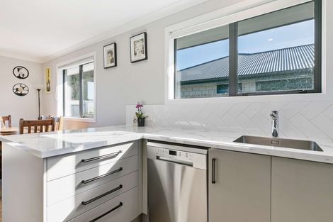 Photo of property in 8 Macloughlin Drive, Te Puke, 3119
