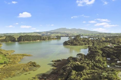 Photo of property in 12 Robertson Street, Raglan, 3225