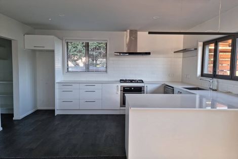 Photo of property in 8 Liverton Crescent, Bishopdale, Christchurch, 8053