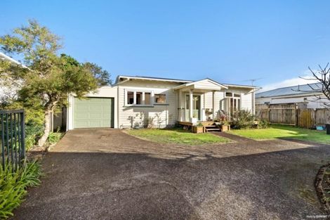 Photo of property in 10 Quest Terrace, Mount Roskill, Auckland, 1041