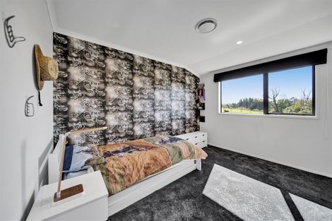 Photo of property in 15 Thomason Road, Egmont Village, New Plymouth, 4371