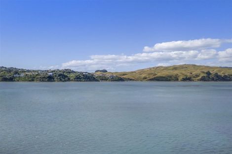 Photo of property in 57-59 Seaview Road, Paremata, Porirua, 5024
